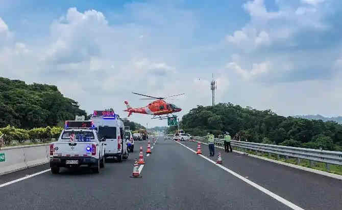 酉阳高速公路汽车救援案例